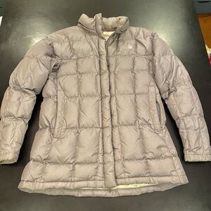 The North Face 600 Puffer Jacket Womens Medium Down Feather Coat Gray Silver